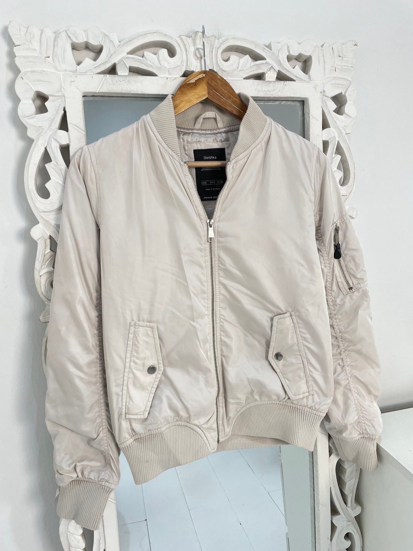 Bershka Puffer Jacket-Chest 40
