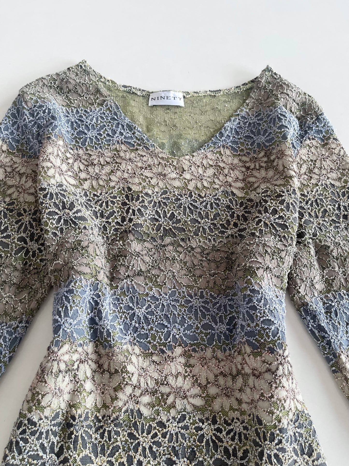 Ninety Lace Vintage Top-Bust 40 to 42