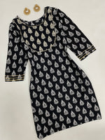 Load image into Gallery viewer, Kurta-Bust
