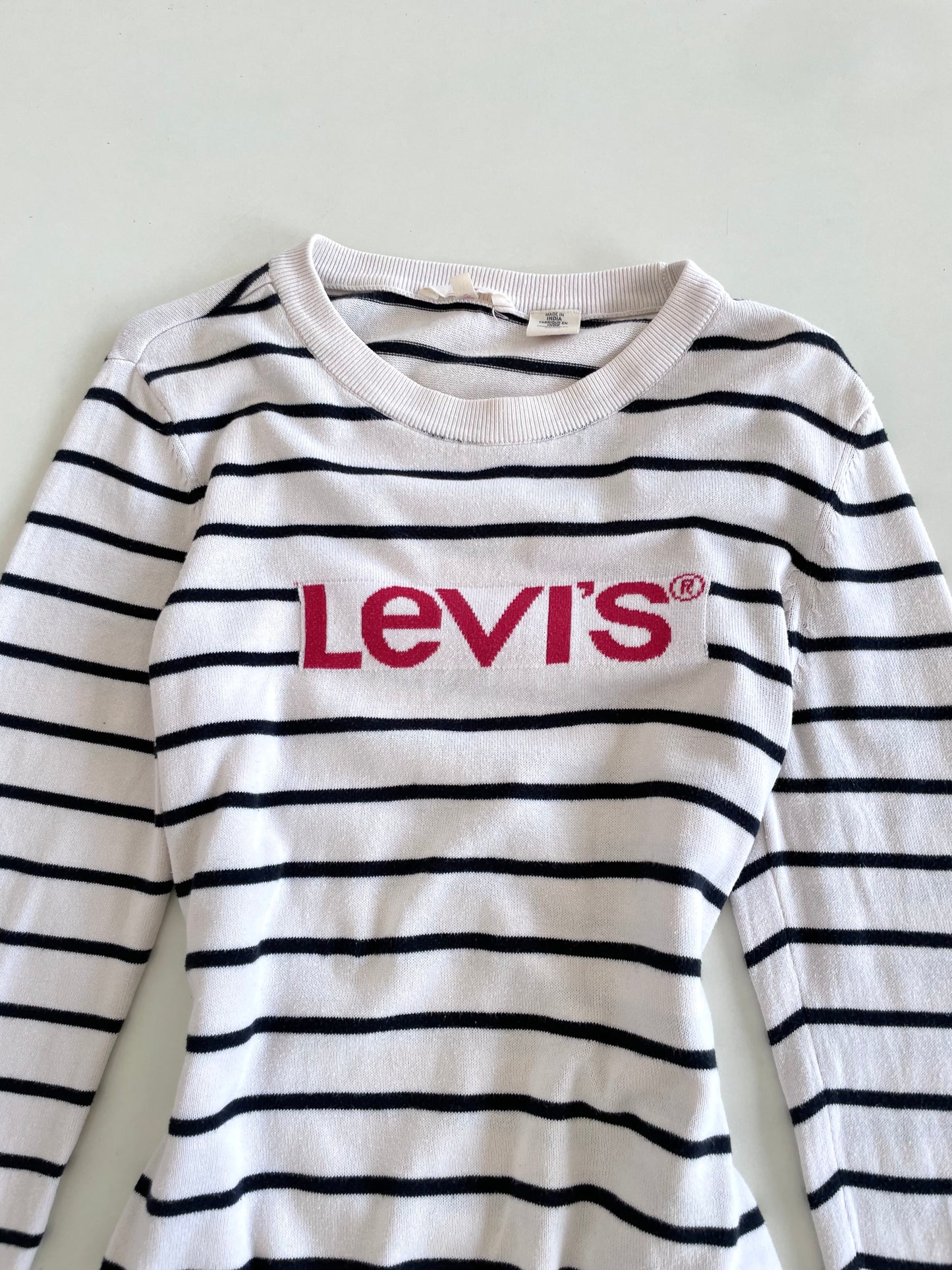 Levi’s 100% Cotton Vintage Sweater-Bust 36 to 38