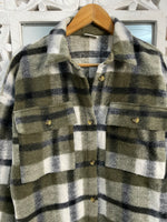 Load image into Gallery viewer, Noisy May Super Thick Shacket-Chest 42
