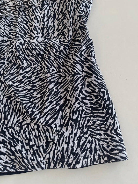 Reitmans Ruffle Vintage Top-Bust 40 to 42