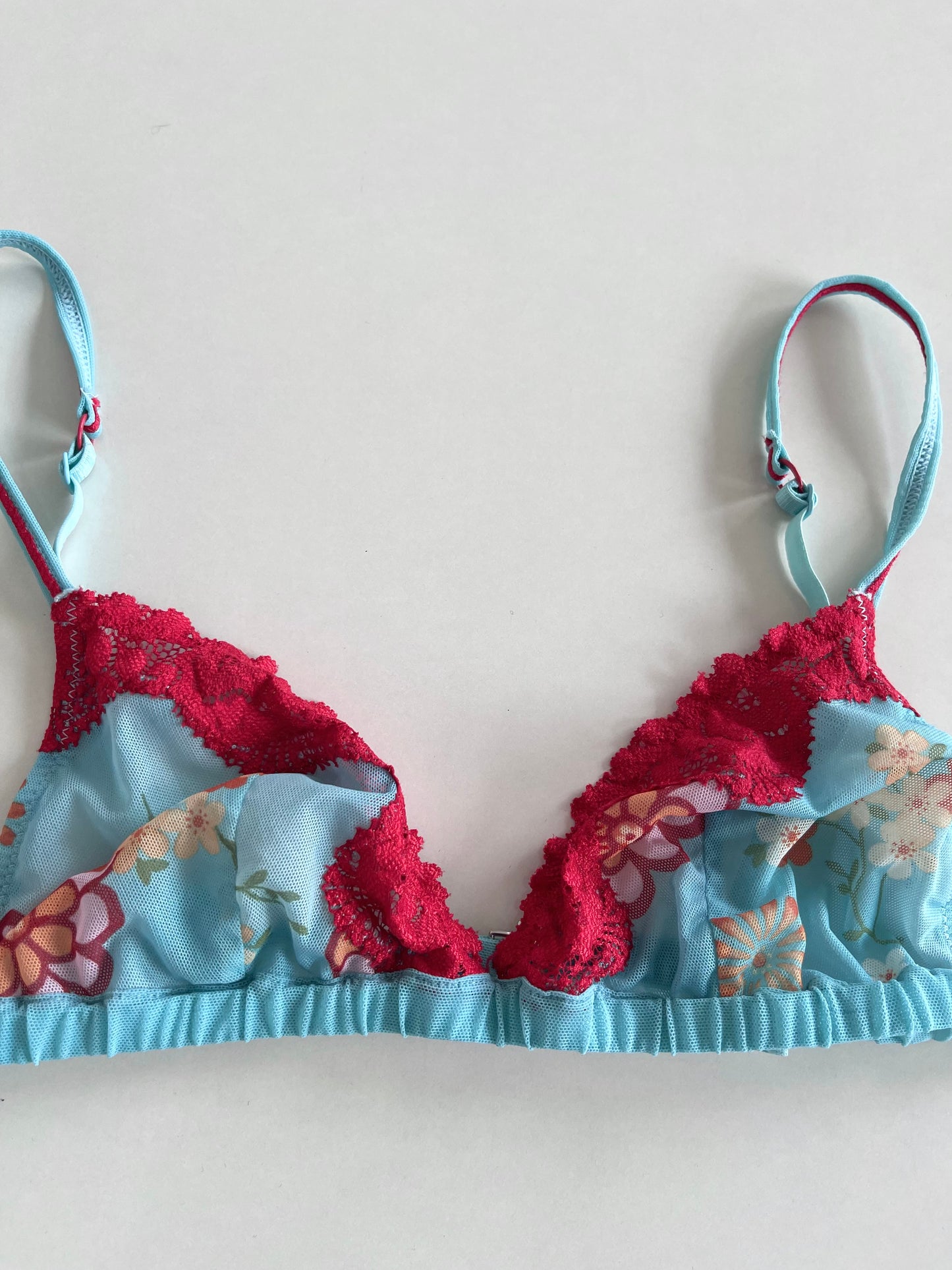 No Romeo Bralette-Bust 30 to 32