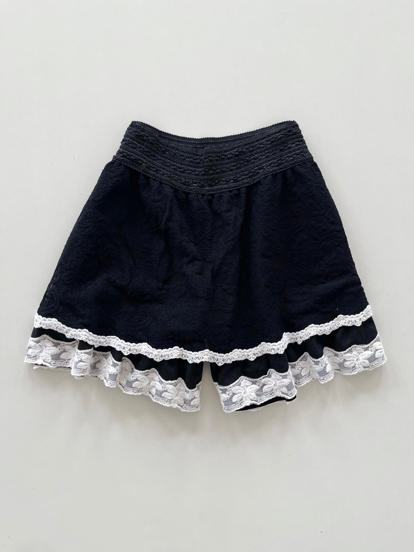 Poone Lace Skirt-Waist 38 to 40