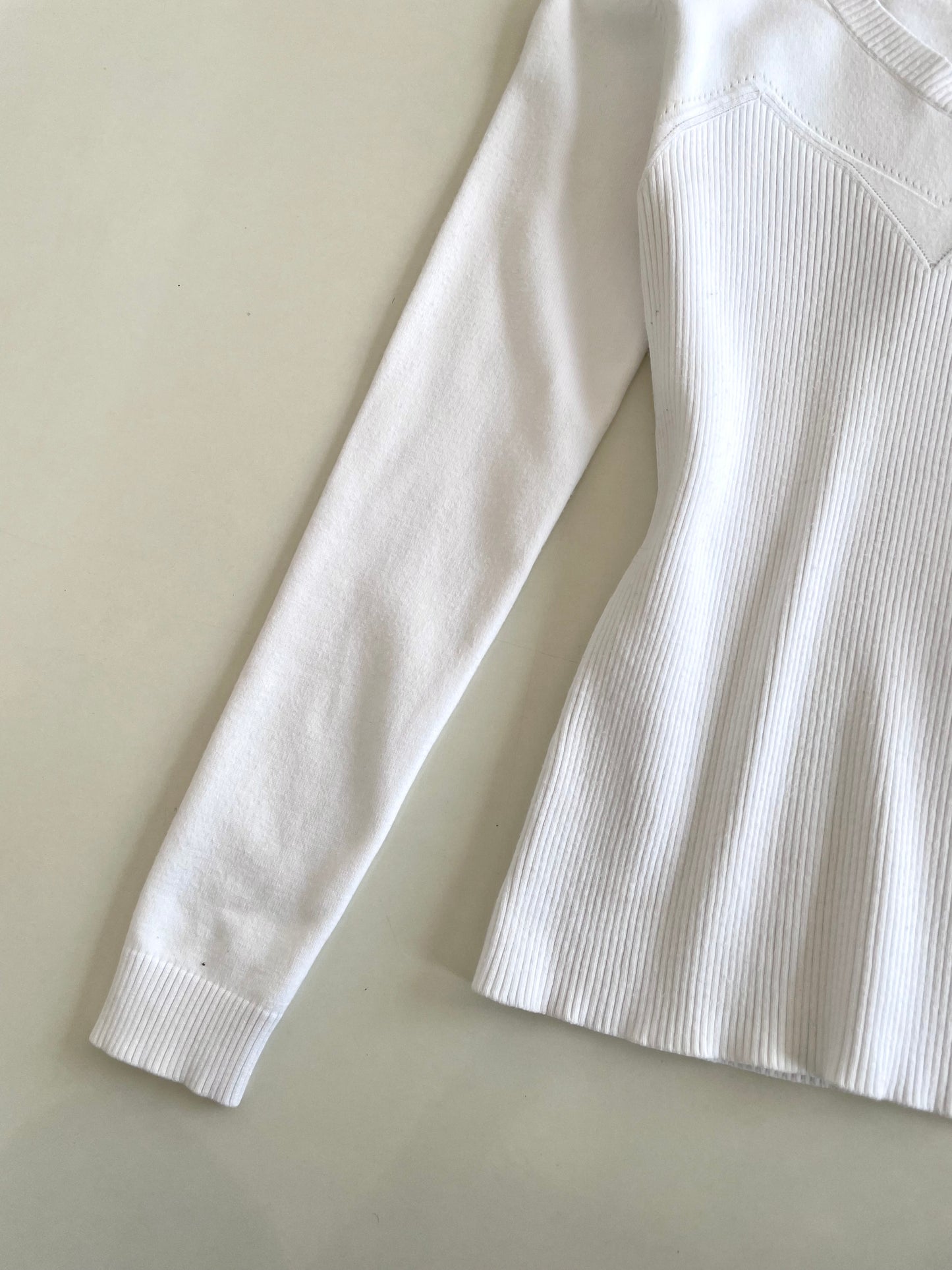 Guess Vintage Sweater-Bust 26 to 30