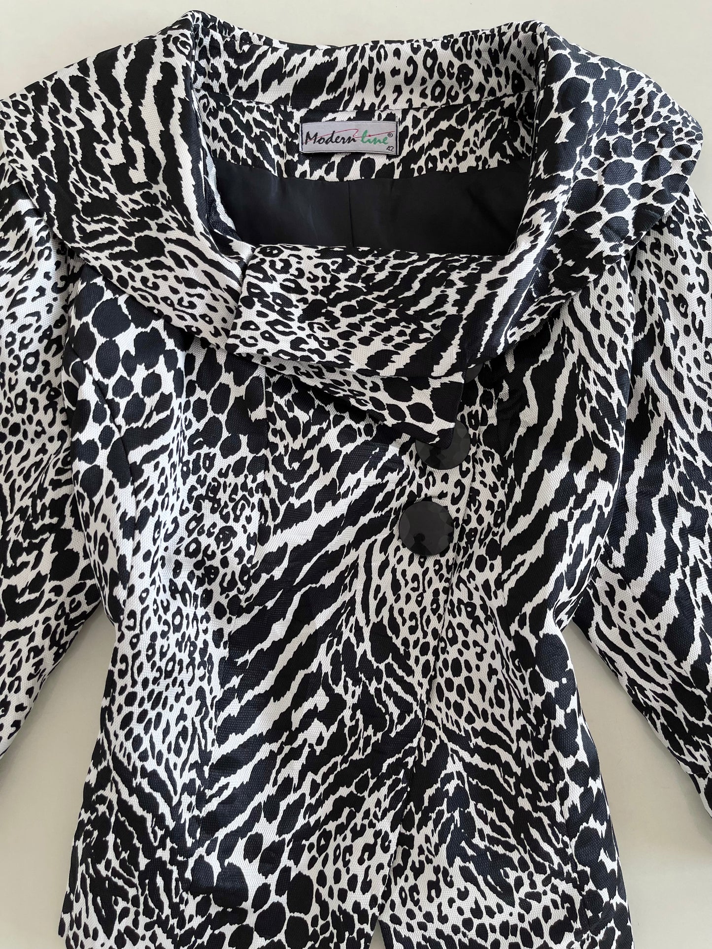Modern Lines Vintage Blazer-Bust 40