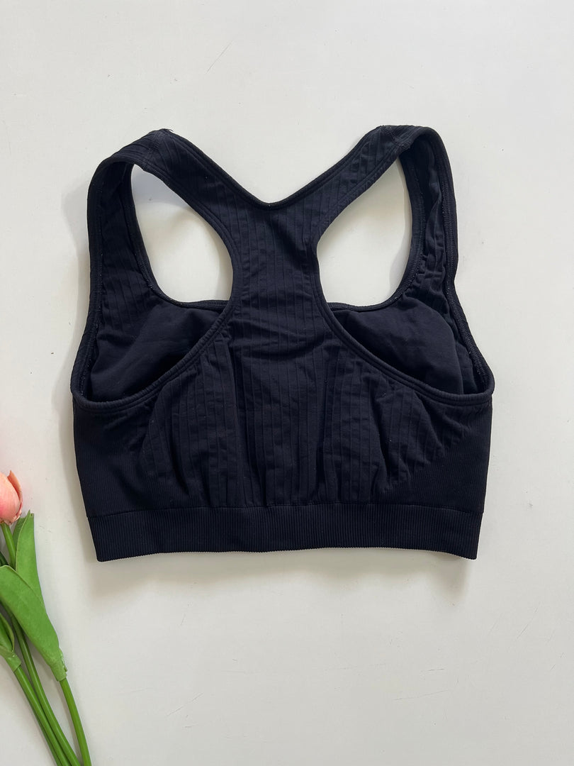 BLACK SPORTS BRA - BUST 30 TO 32