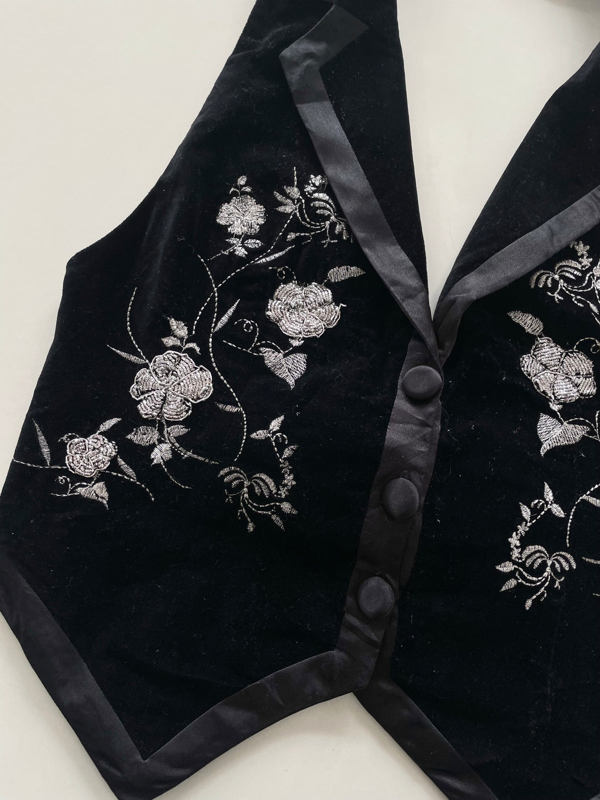 Vila Embroidered Glam Halterneck Waistcoat-Bust 32 to 34