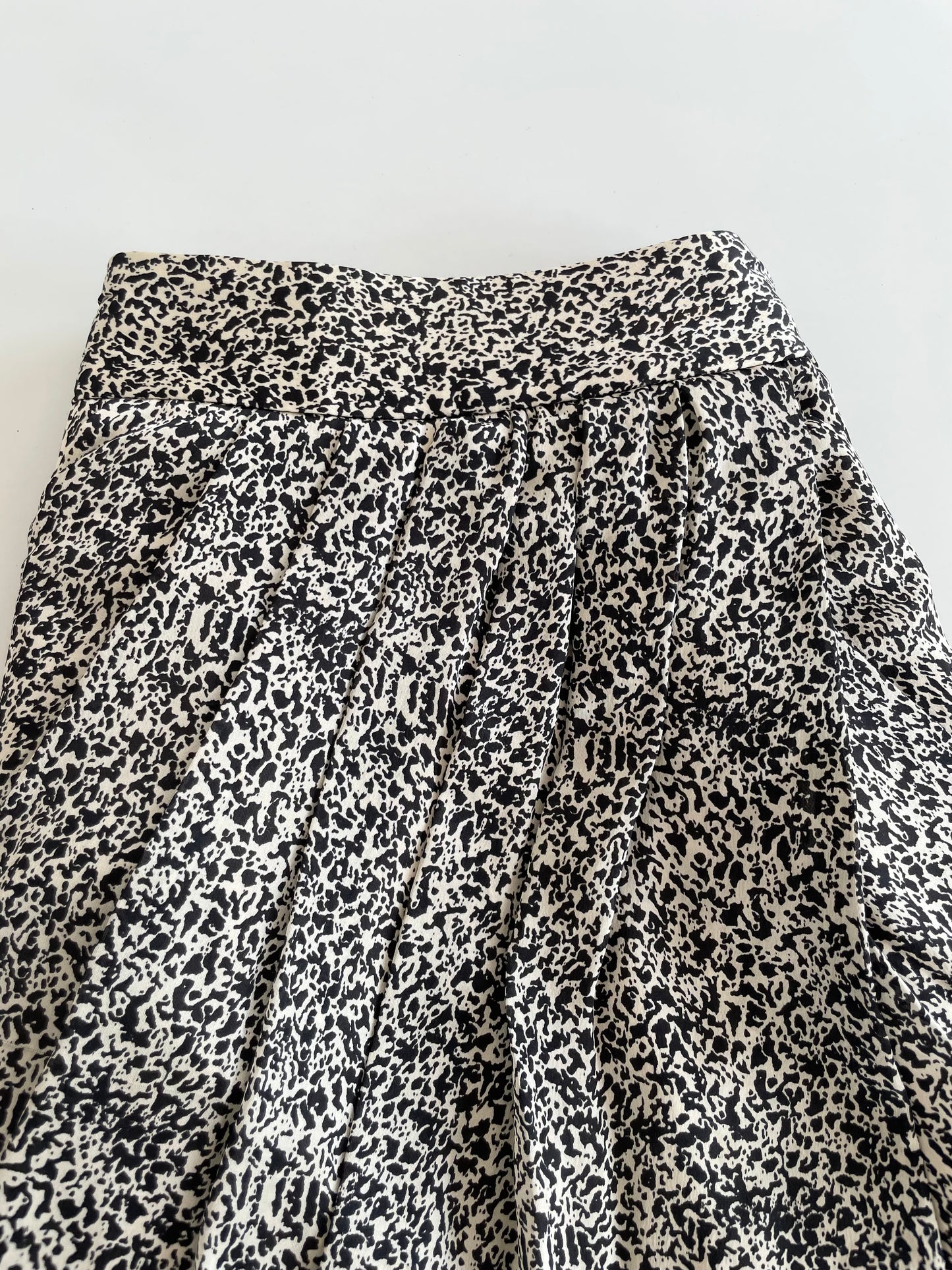 Club Monaco 100% Silk Skirt-Waist 28