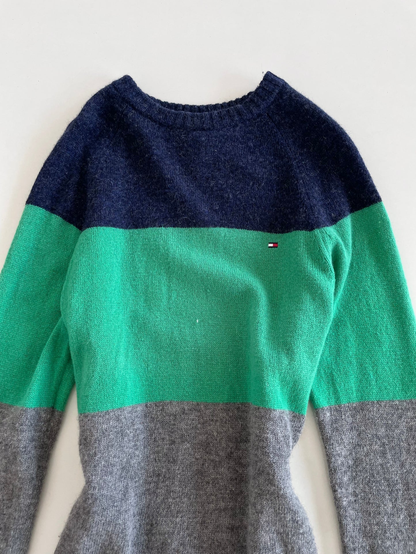 Tommy Hilfiger Vintage Sweater -Bust 36 to 38
