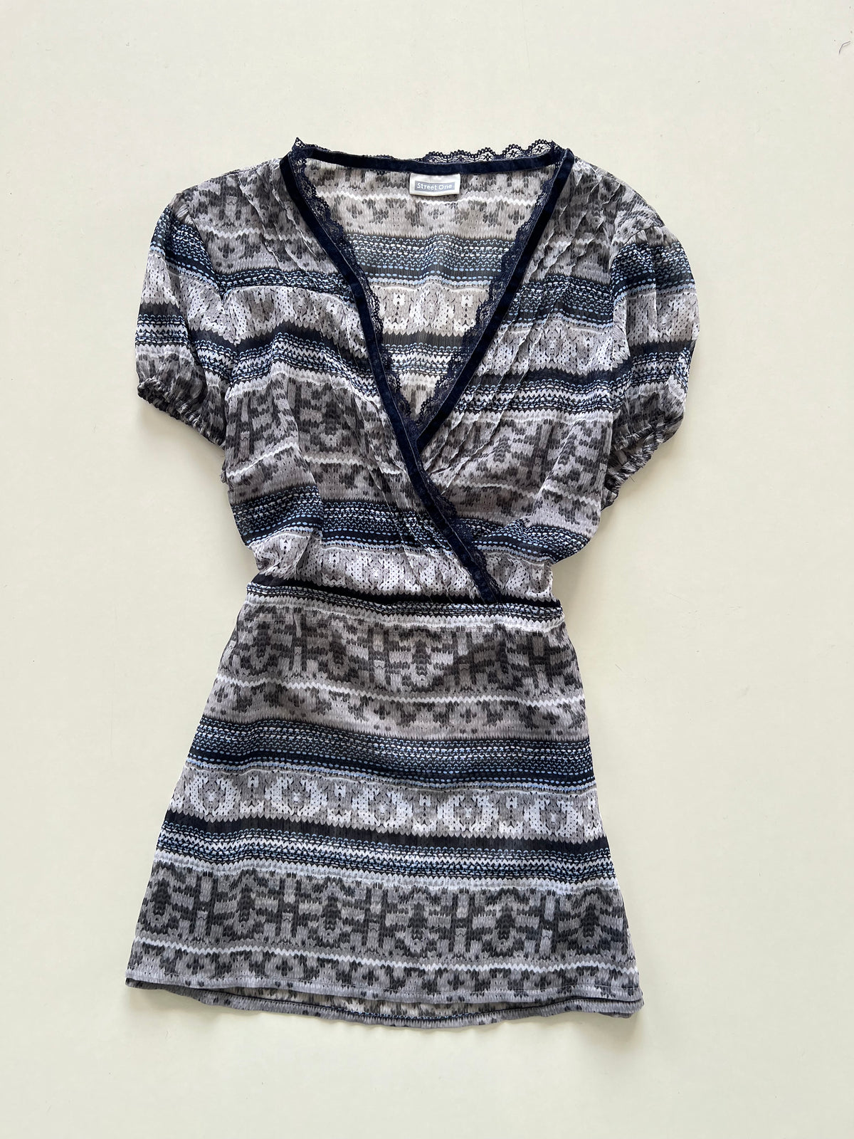 Street One Sheer Top-Bust 42
