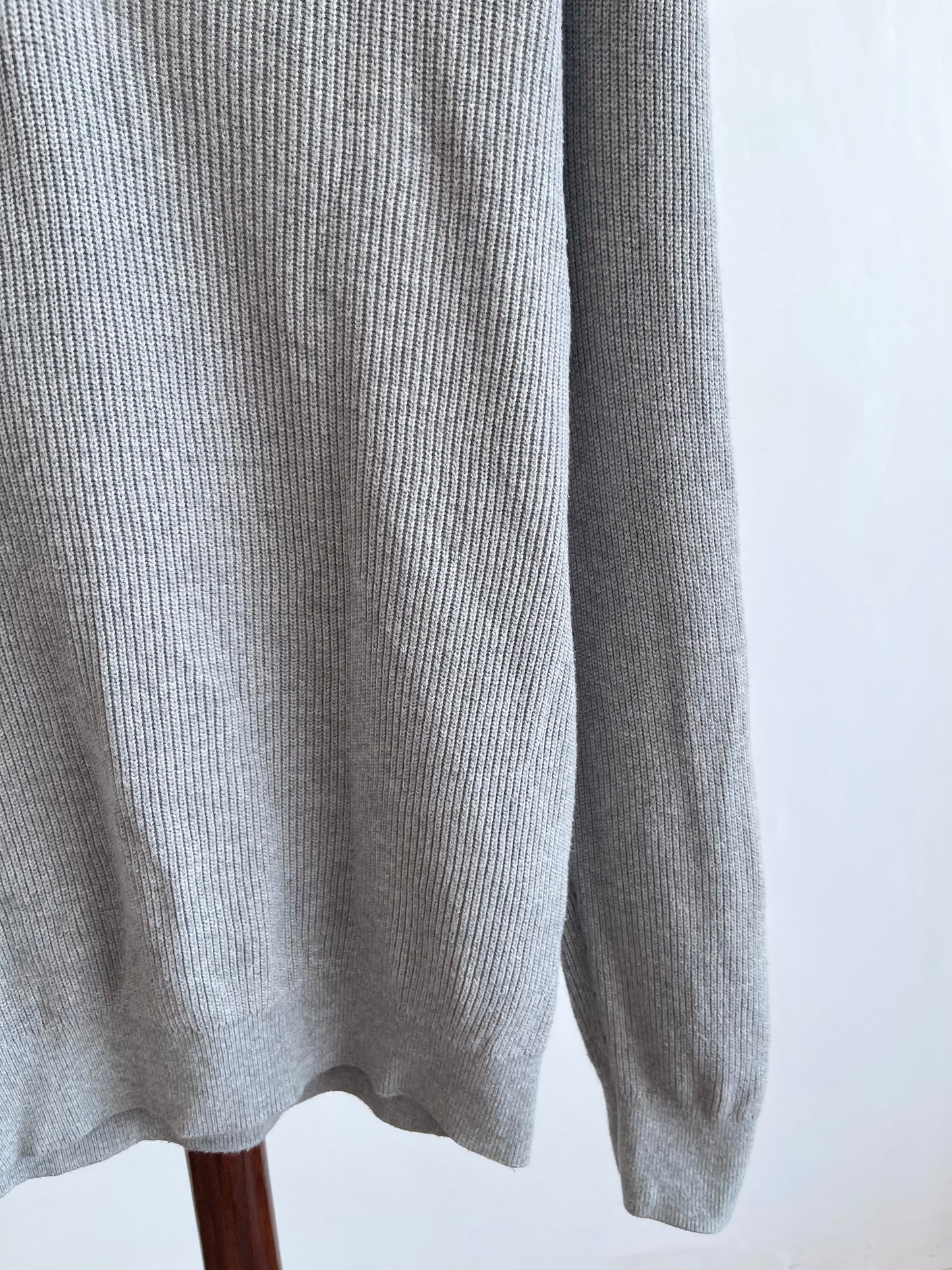 H&M Sweater-Bust 44