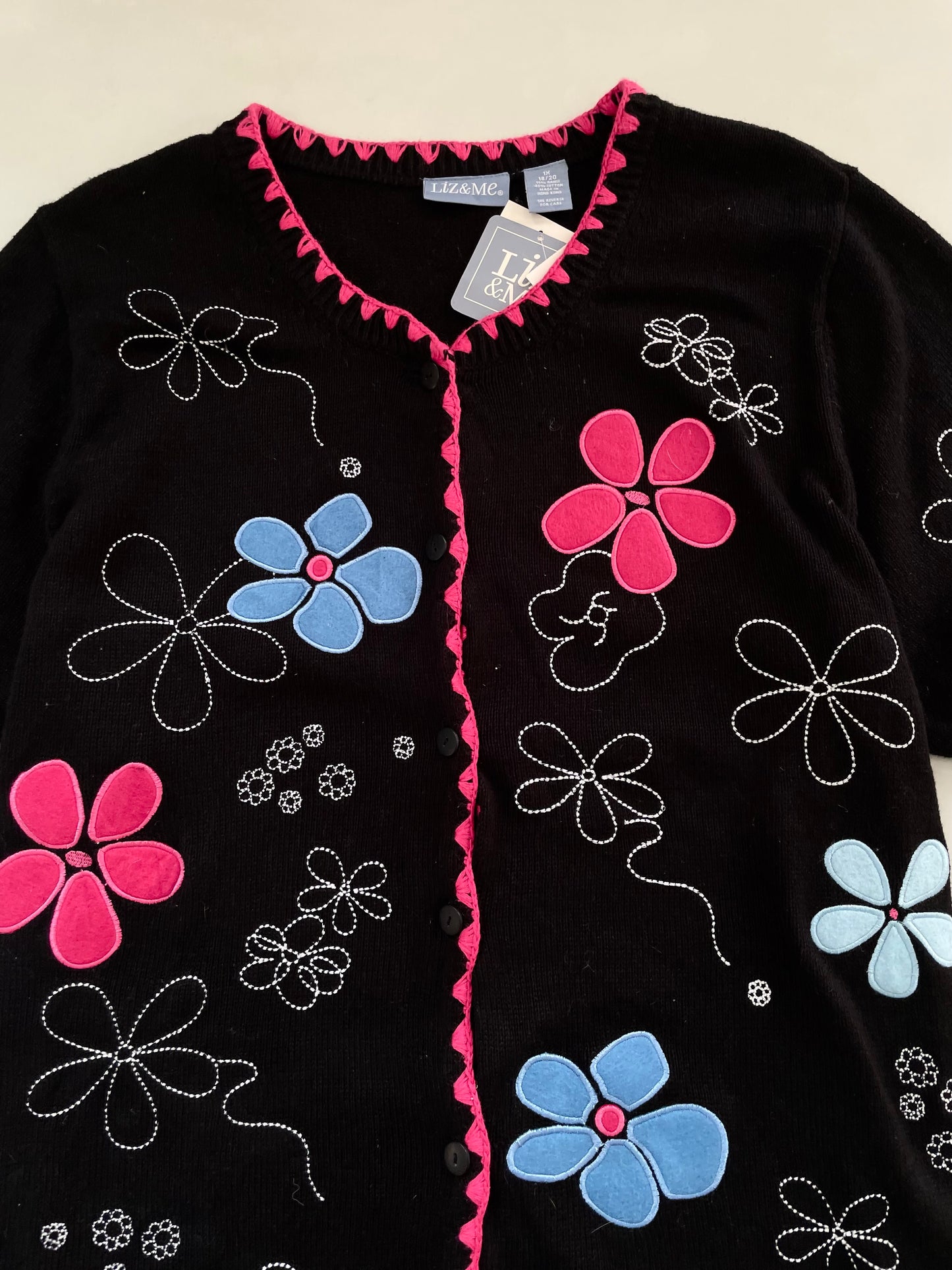 New Tagged Liz & Me Embroidered Sweater Vest-Bust 50