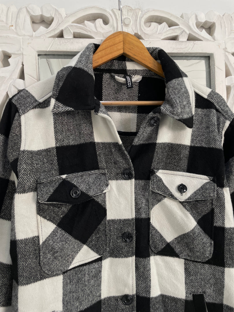 H&M Super Thick Shacket-Chest 46