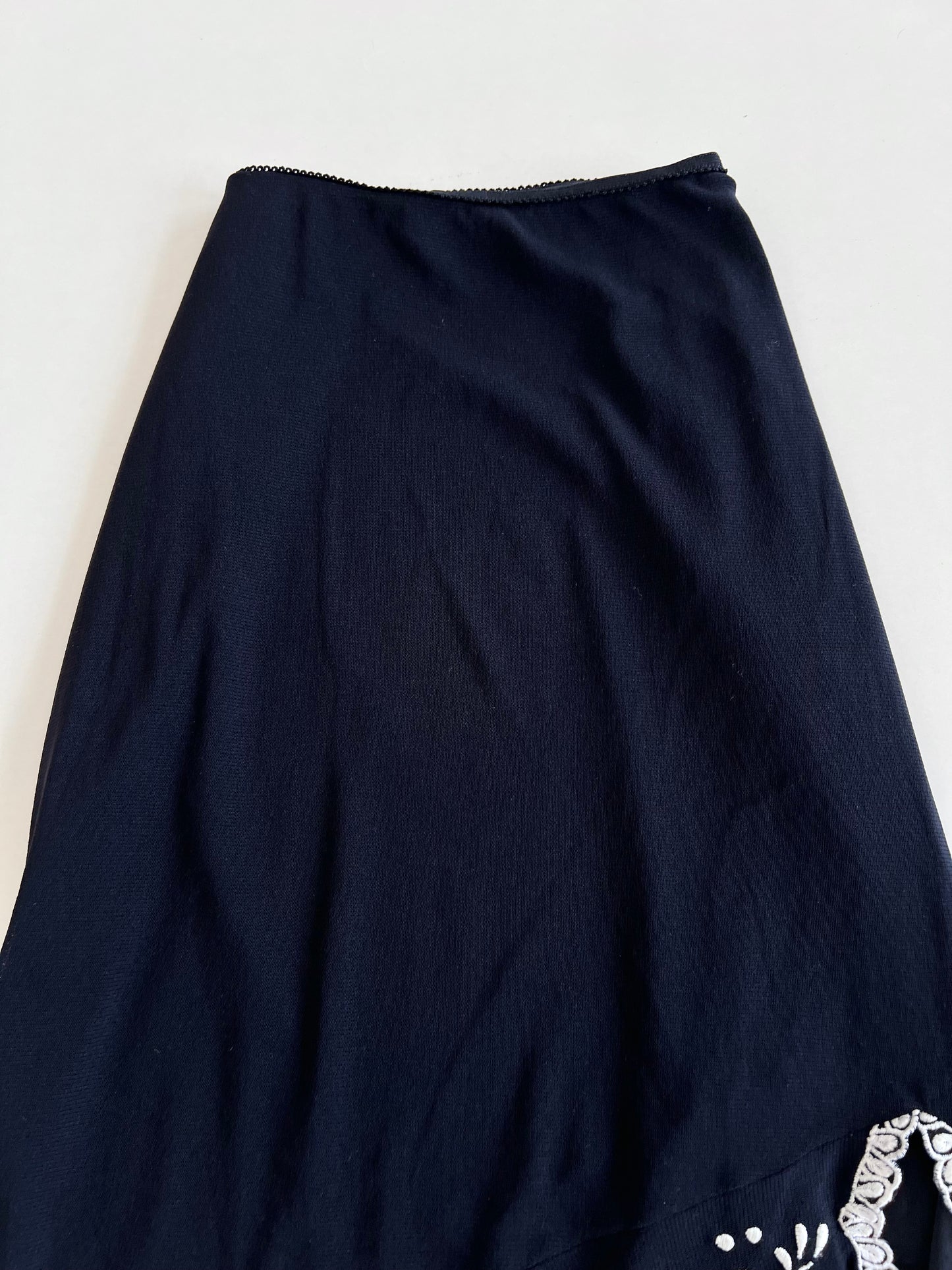 Vivienne Tam Embroidered Vintage Skirt-Waist 30 to 32