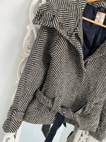 Load image into Gallery viewer, Tulle Warm Tweed Blazer-Bust 36
