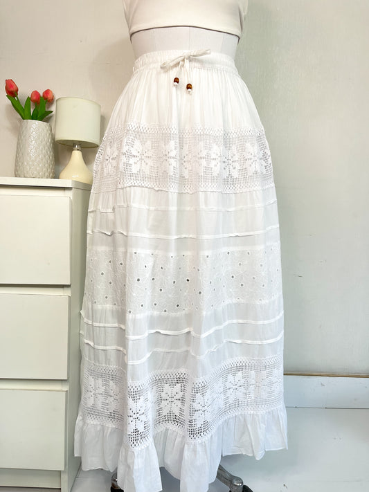 WHITE COTTAGECORE SKIRT - WAIST 24 TO 40 (Brand New)