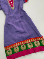 Load image into Gallery viewer, Gotapatti Kurta-Bust 36
