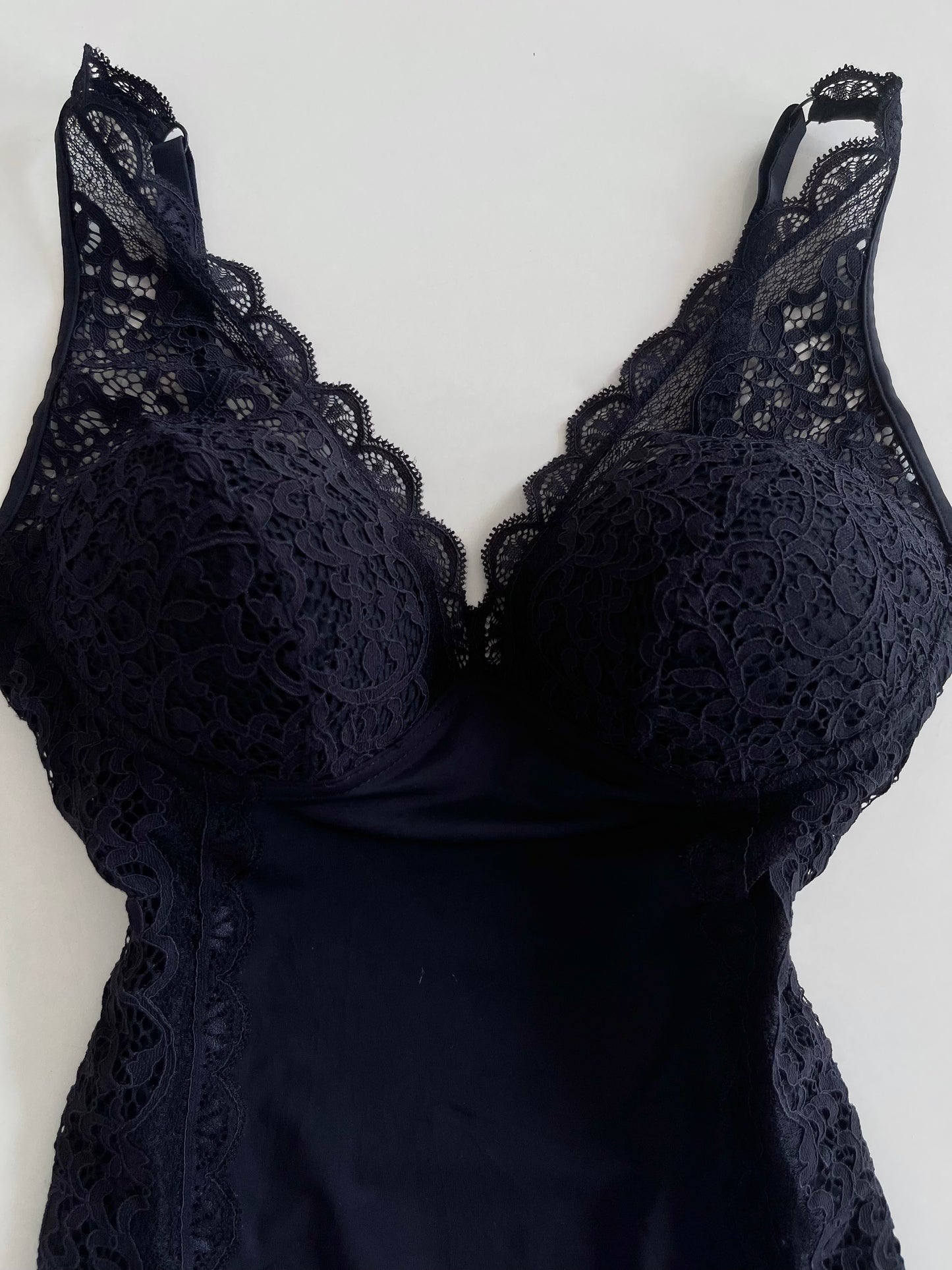 Parah Lace Bodysuit-Bust 34