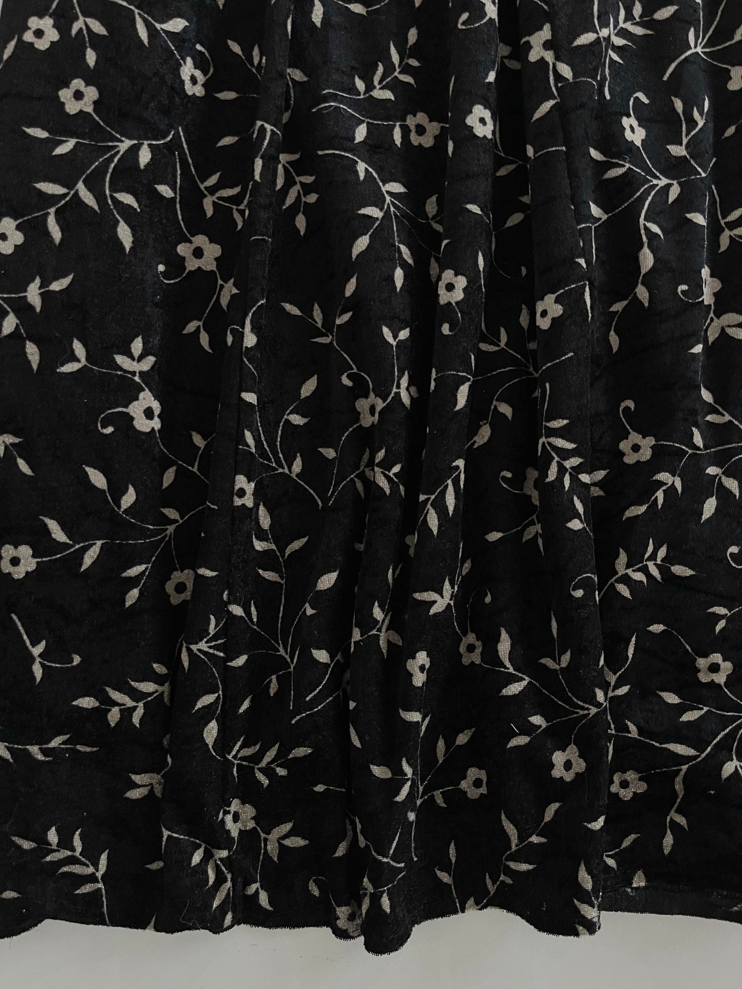 Salita Vintage Velvet Skirt-Waist  30 to 34
