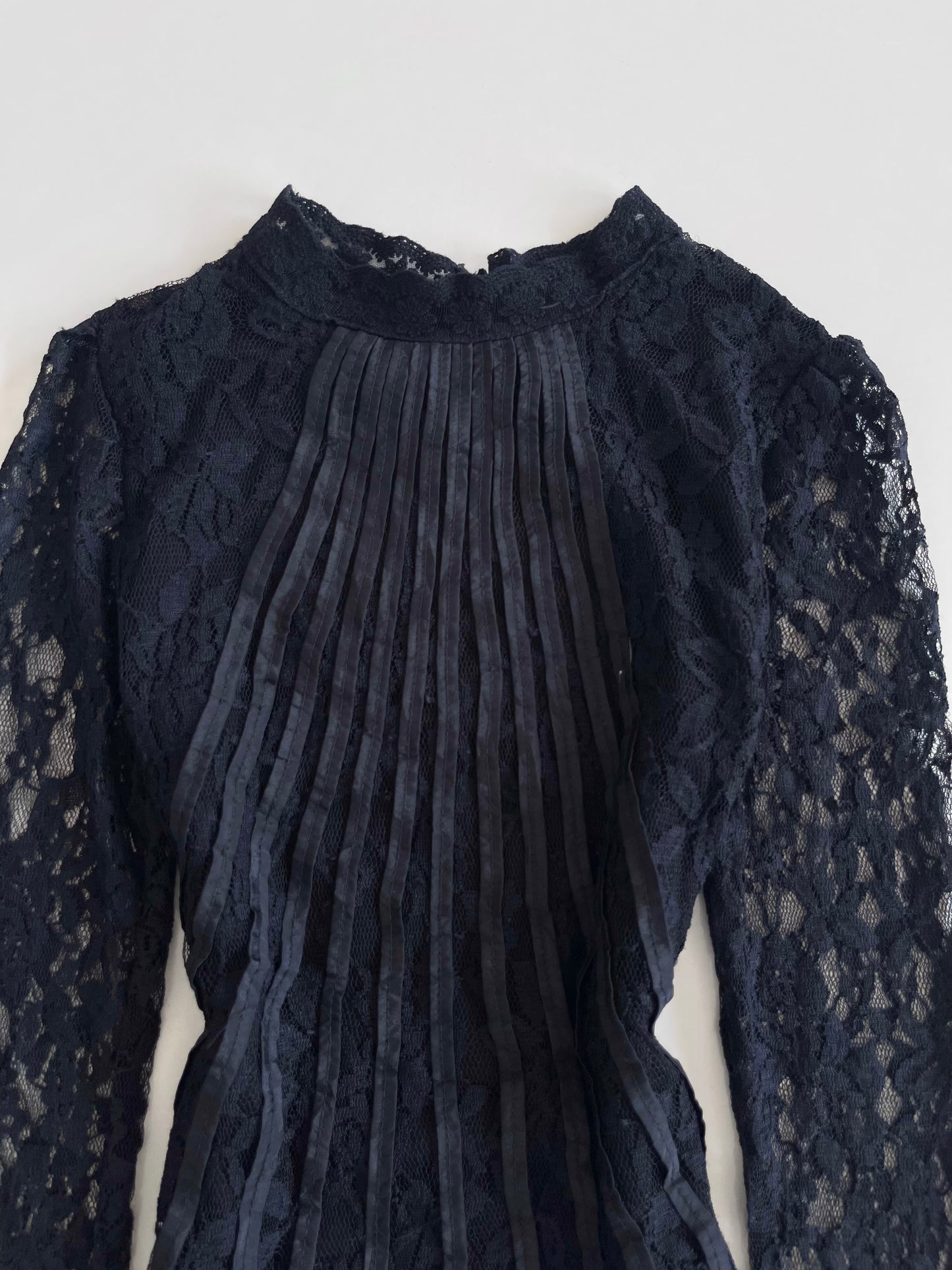 Molly Bracken Sheer Lace Vintage Top-Bust 30 to 32