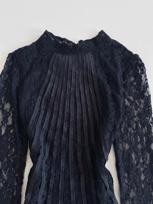 Molly Bracken Sheer Lace Vintage Top-Bust 30 to 32