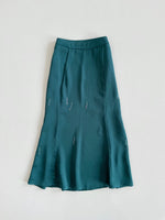 Load image into Gallery viewer, Boohoo Satin Skirt -Waist 26