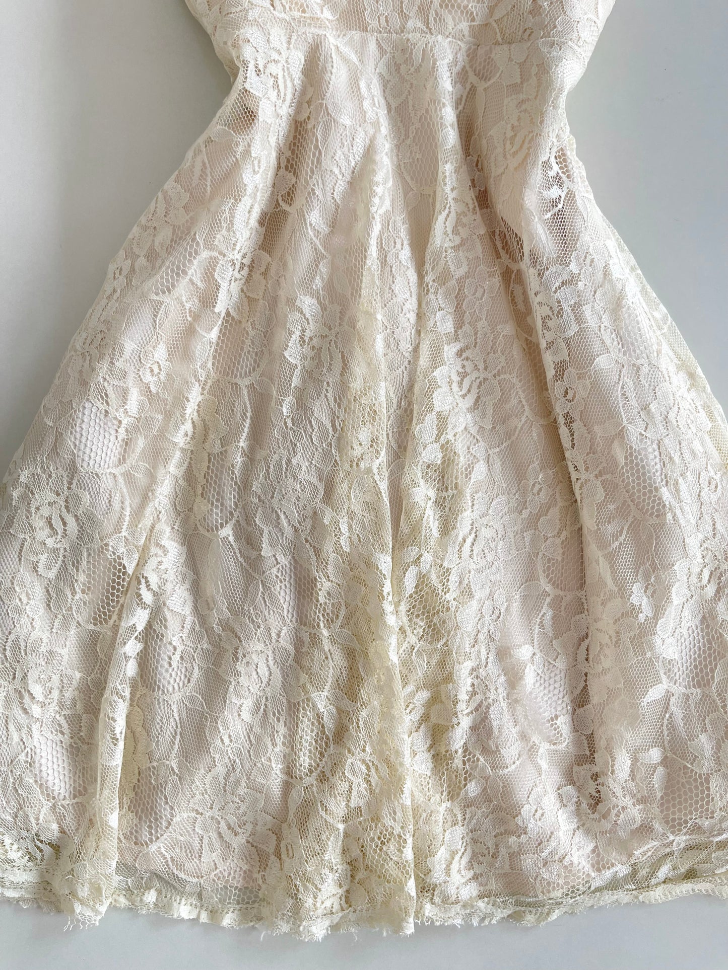 Vintage Lace Dress-Bust 32