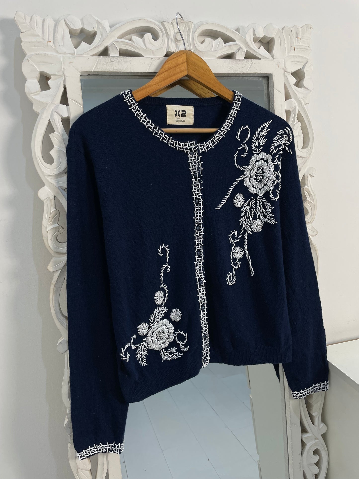Embroidered Sweater-Bust 40