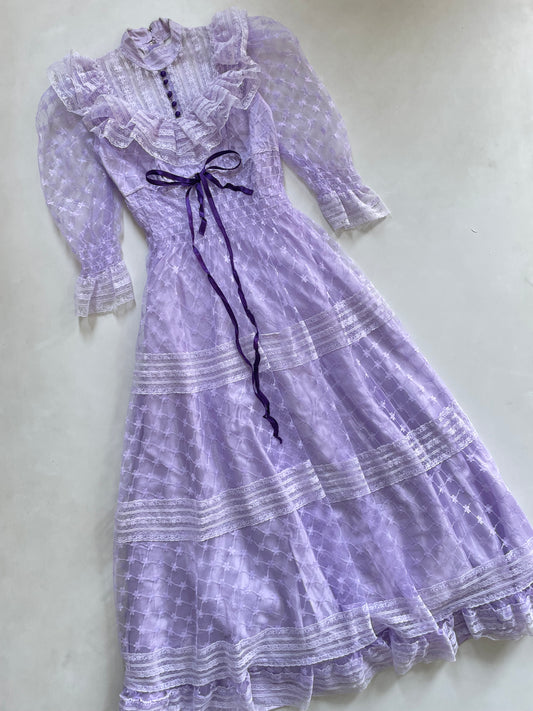Victorian Dress-Bust 32