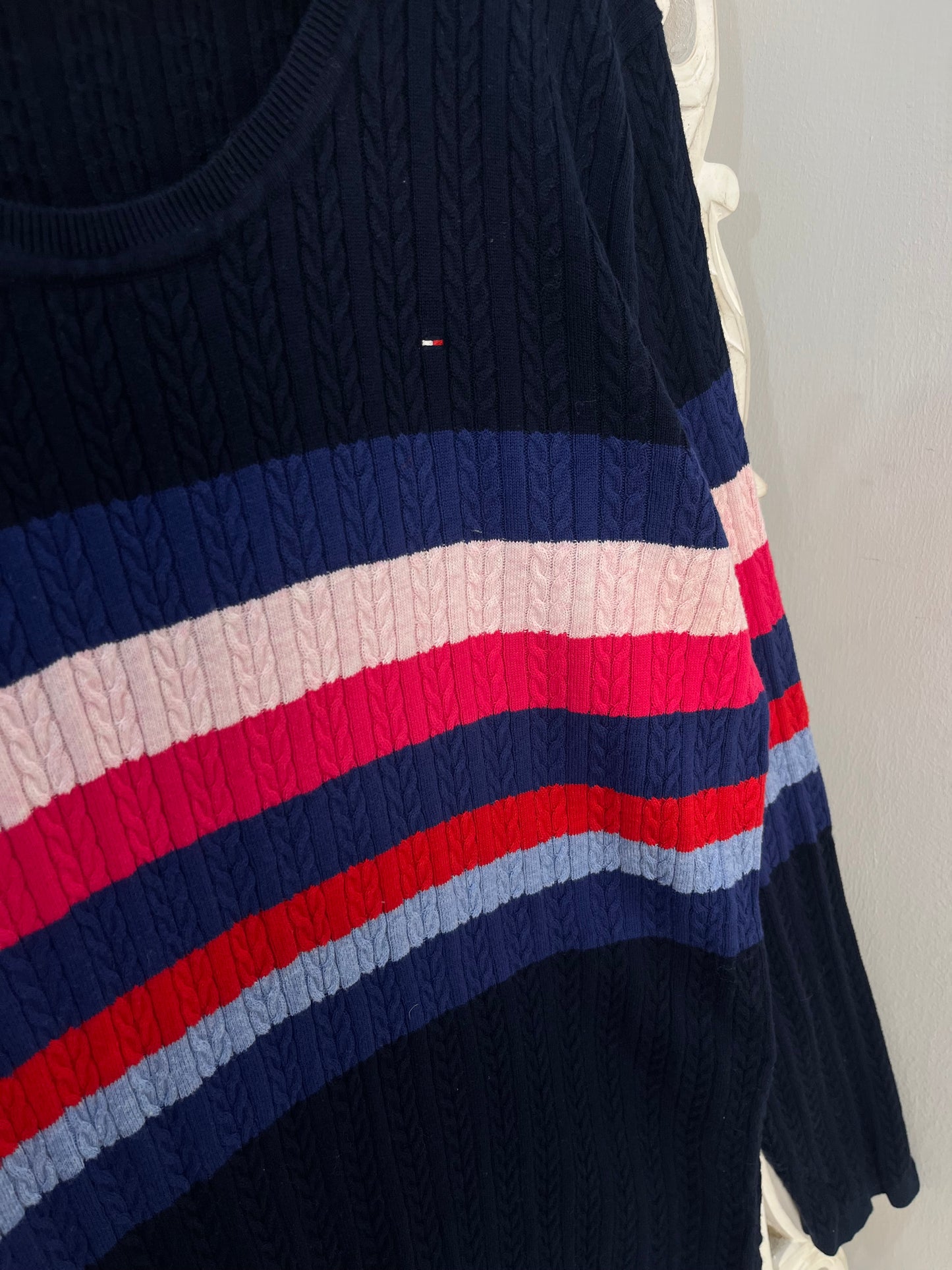 Vintage Tommy Hilfiger Sweater-Chest 46