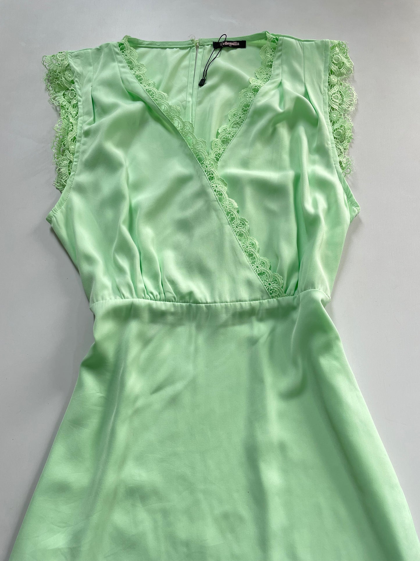 Ellemilla Dress-Bust 36
