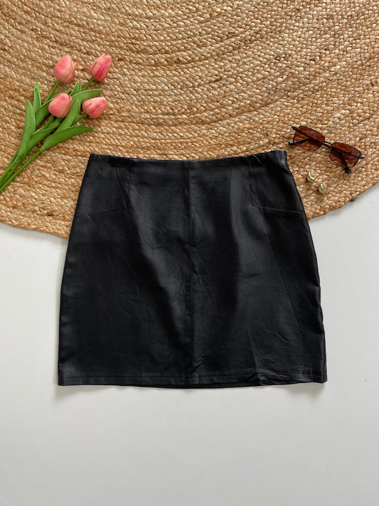 PRIMARK LEATHER SKIRT WAIST-28