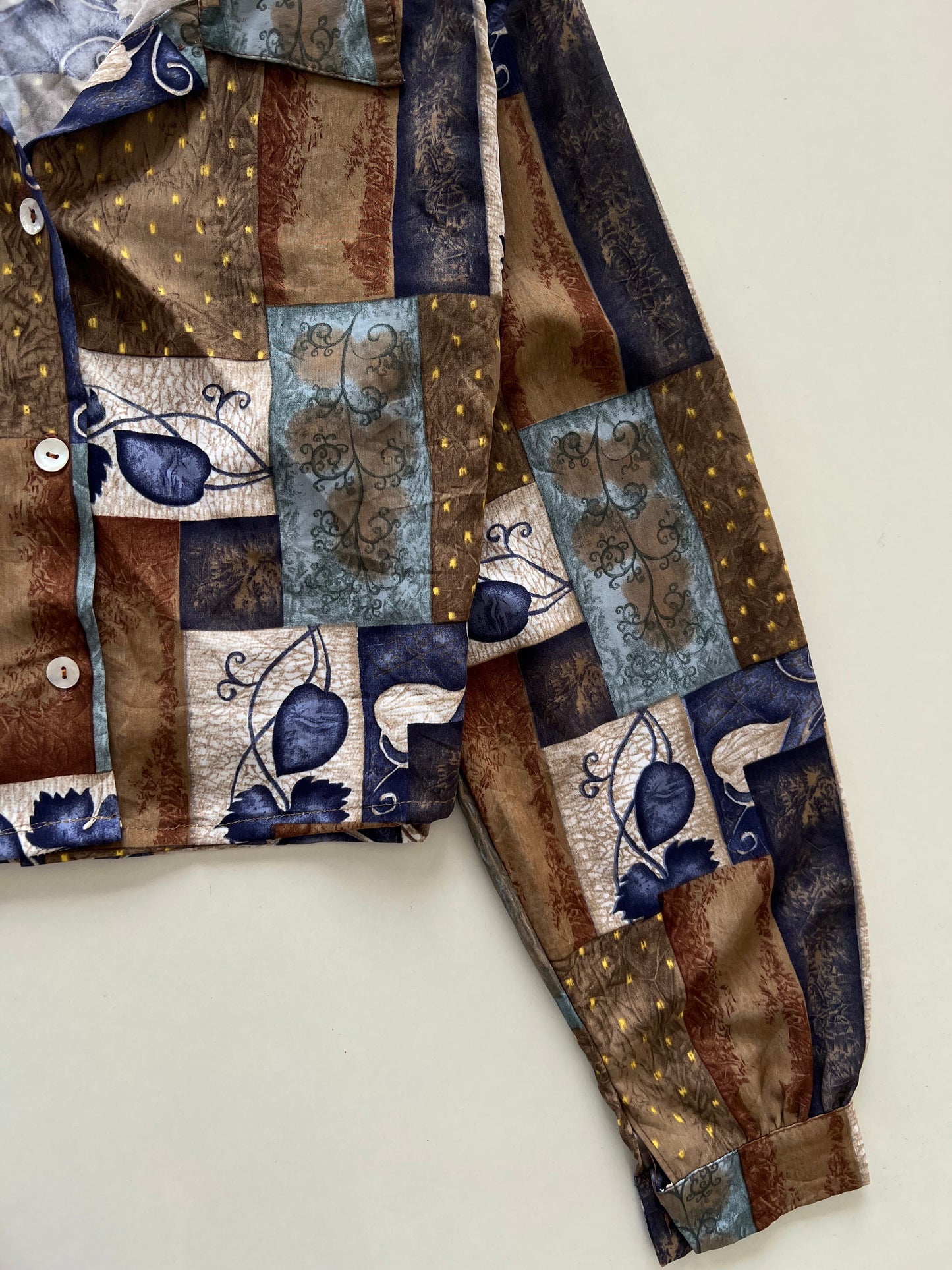 Vintage Shirt-Bust 44