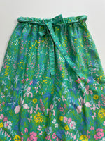 Load image into Gallery viewer, Floral Skirt-Waist 26 to 30
