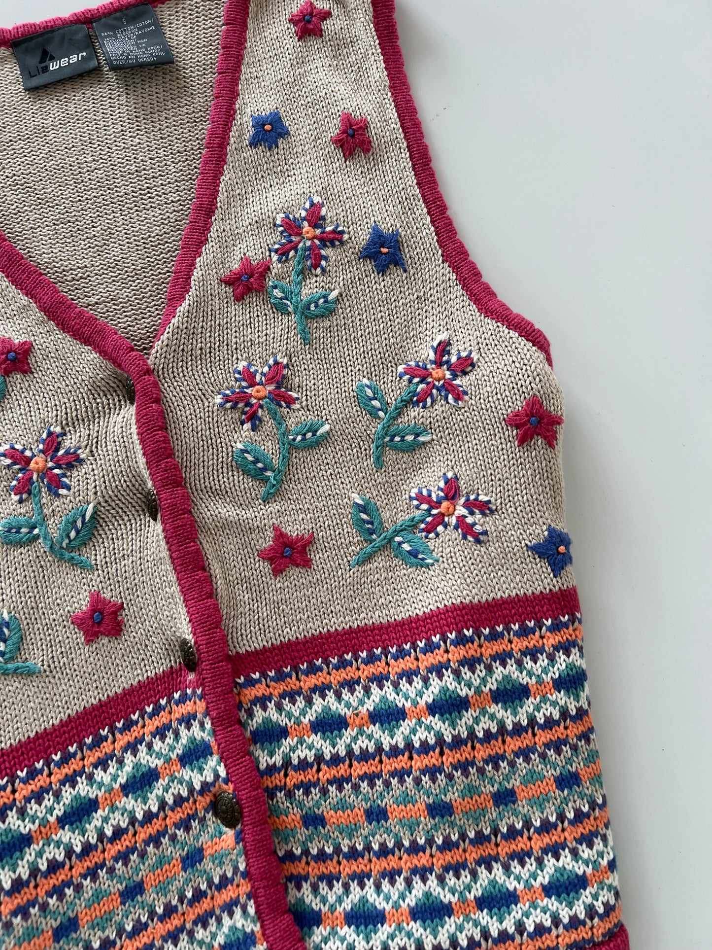 Liz Wear Embroidered Sweater-Bust 40