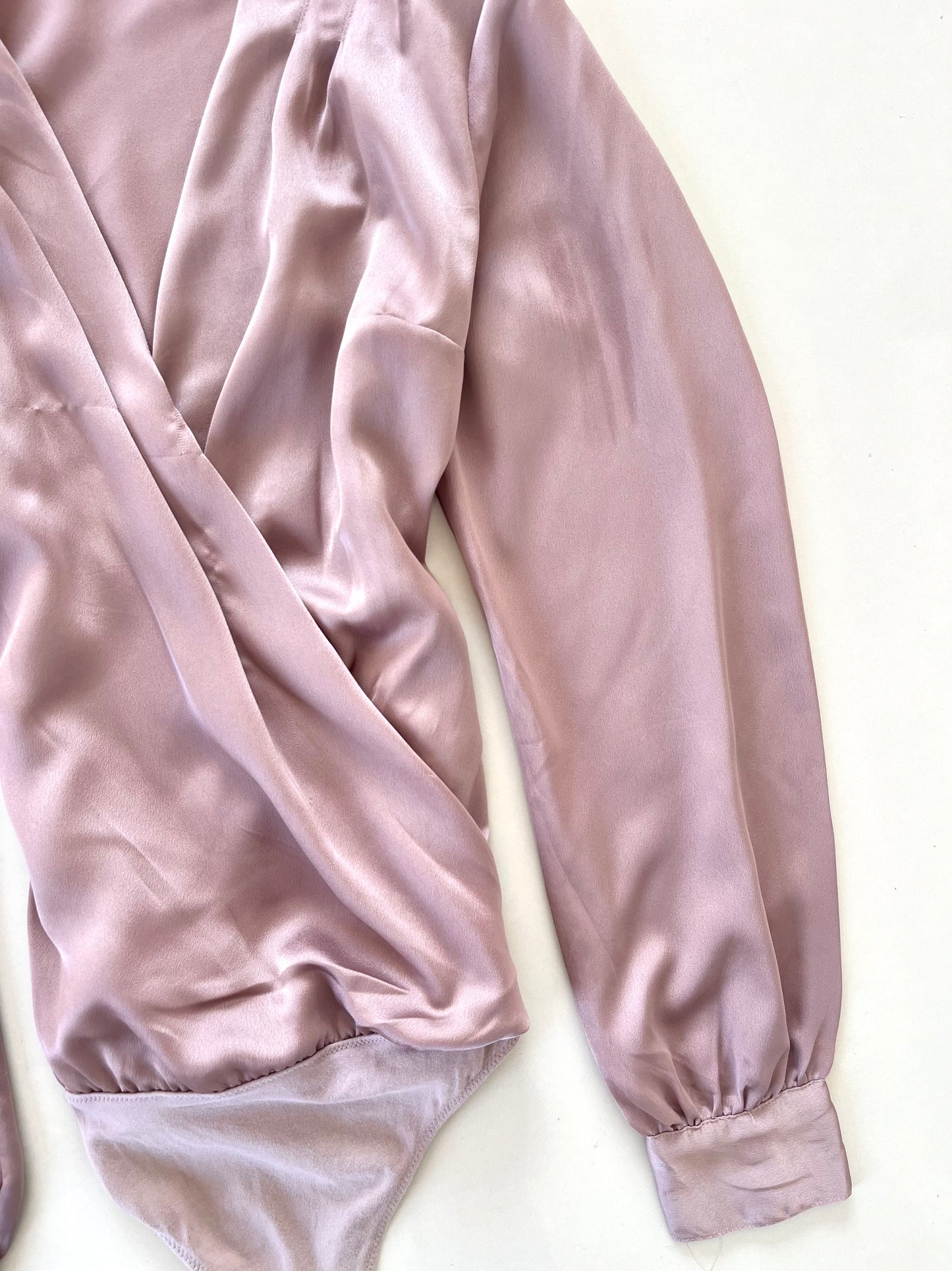 Abercrombie & Fitch Satin Top-Bust 40