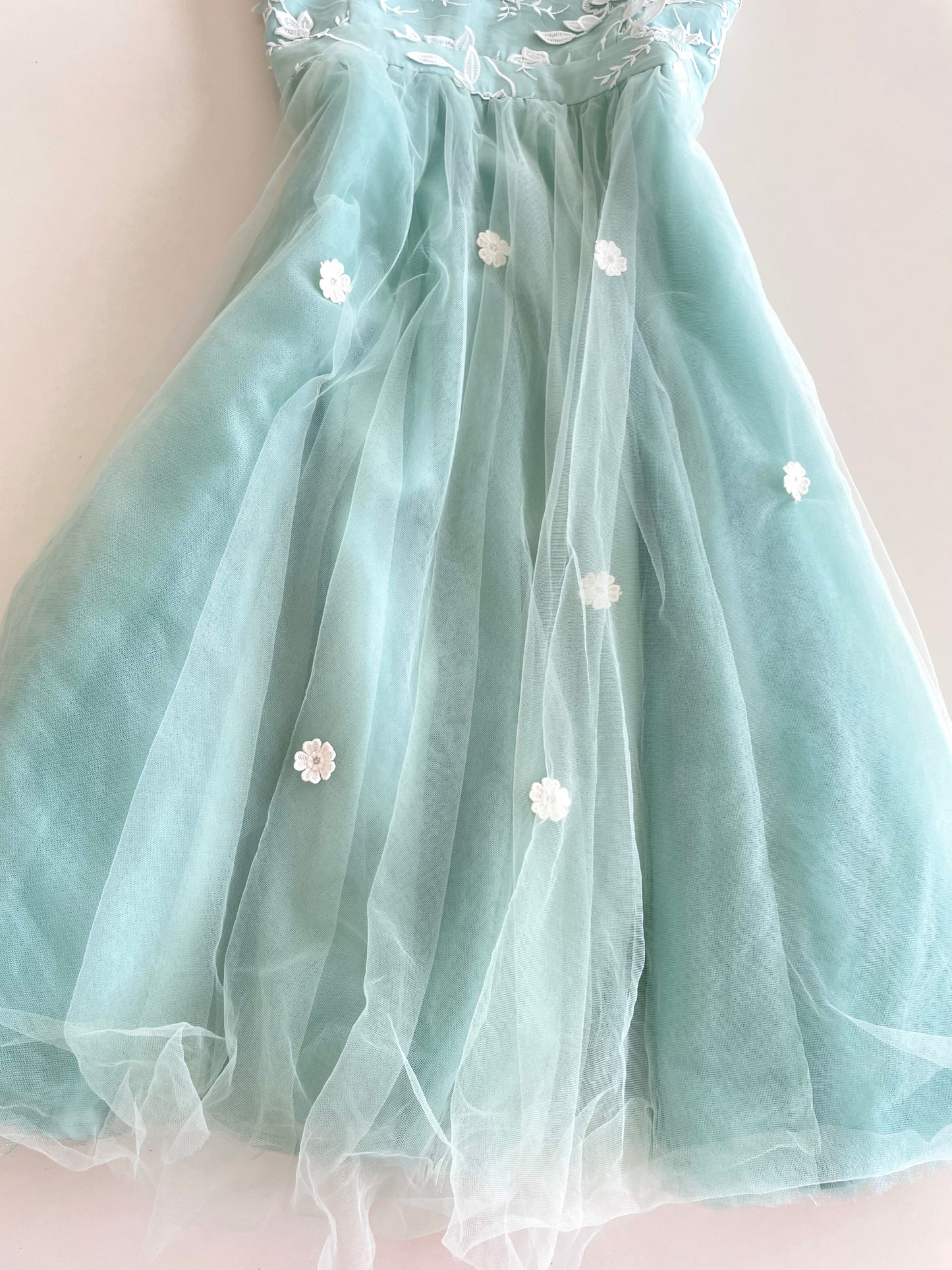Chi Chi White Floral Embroidered Vintage Dress-Bust 42 to 44