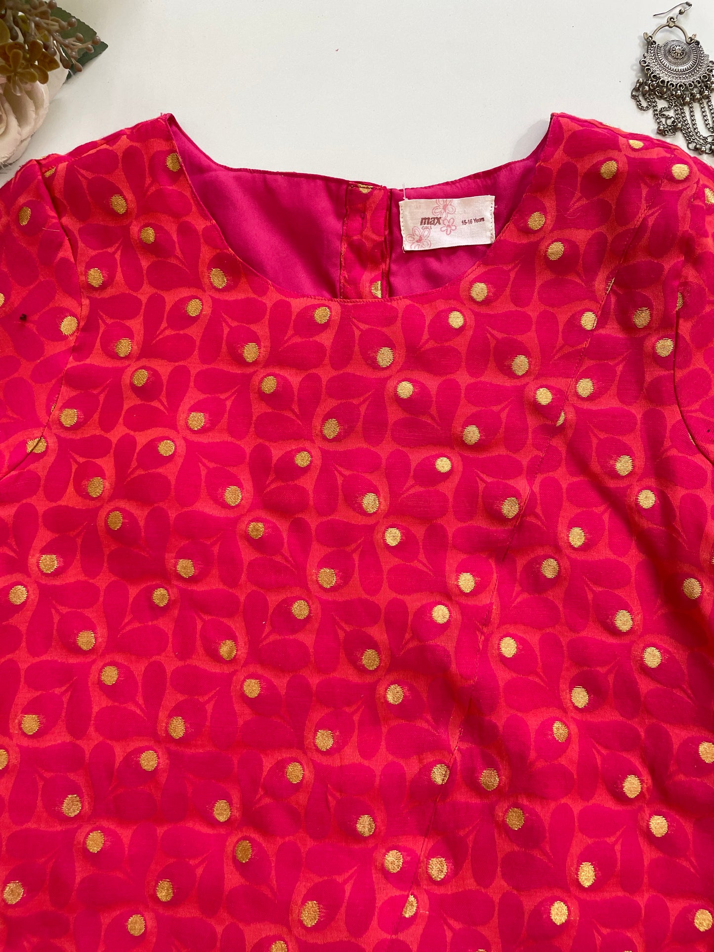 Desi Top-Bust 32