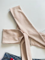 Load image into Gallery viewer, Princess Polly Tagged Top-Bust 38