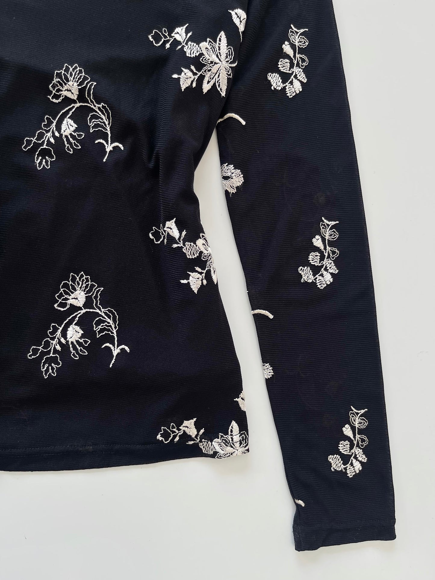 Vintage Embroidered Top-Bust 36 to 38