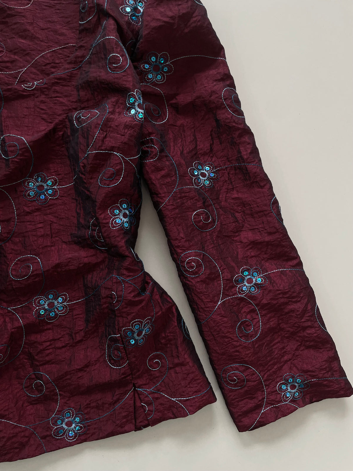 Embroidered Vintage Top-Bust 40