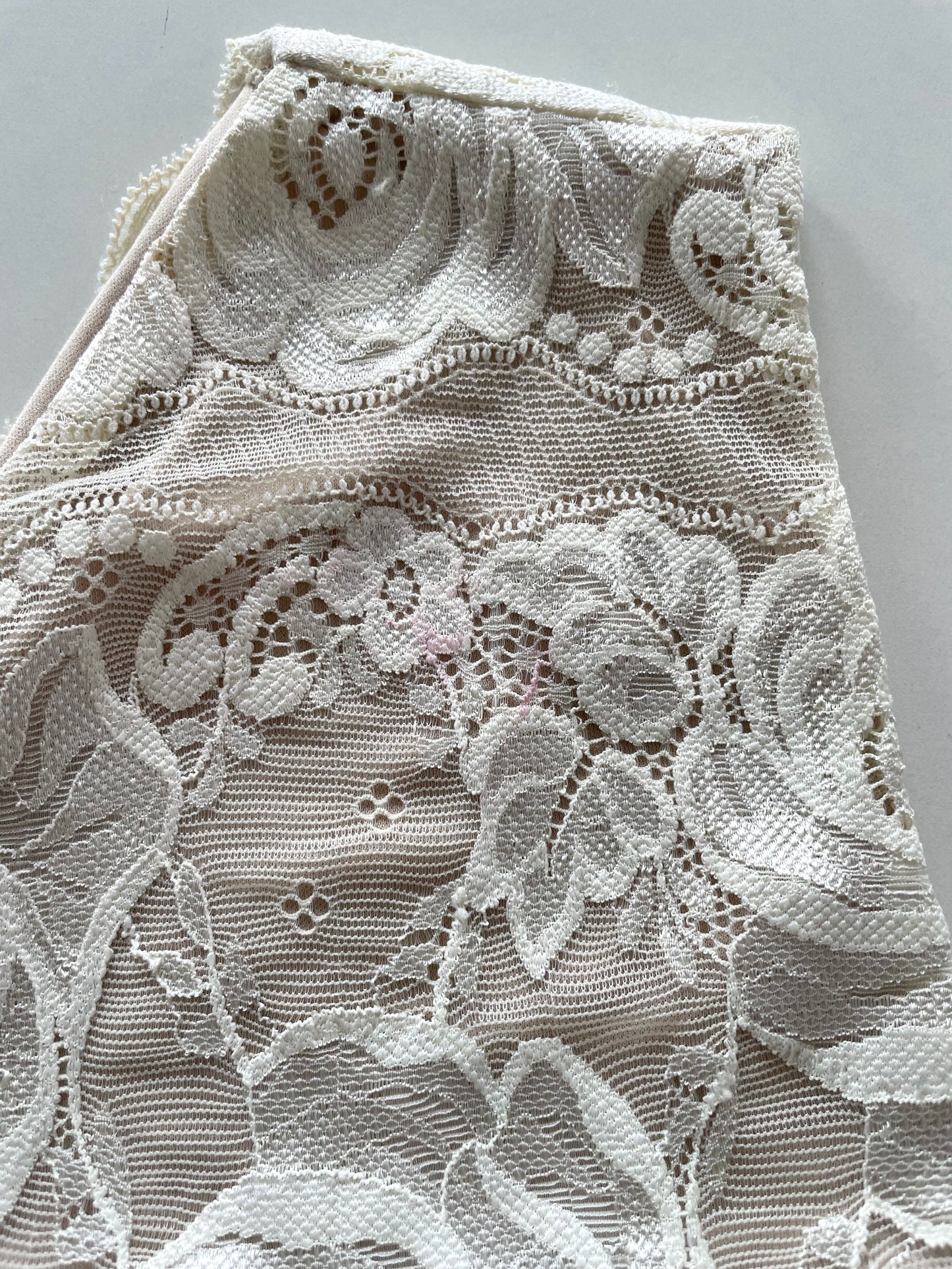 Venezia Lace Vintage Top-Bust 50
