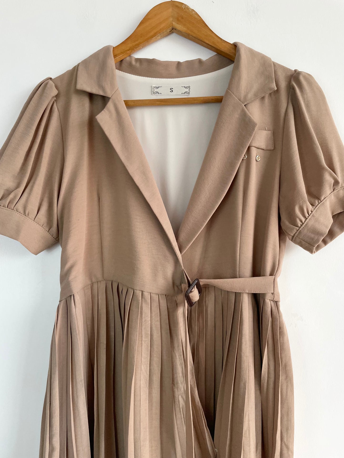 Dress-Bust 32