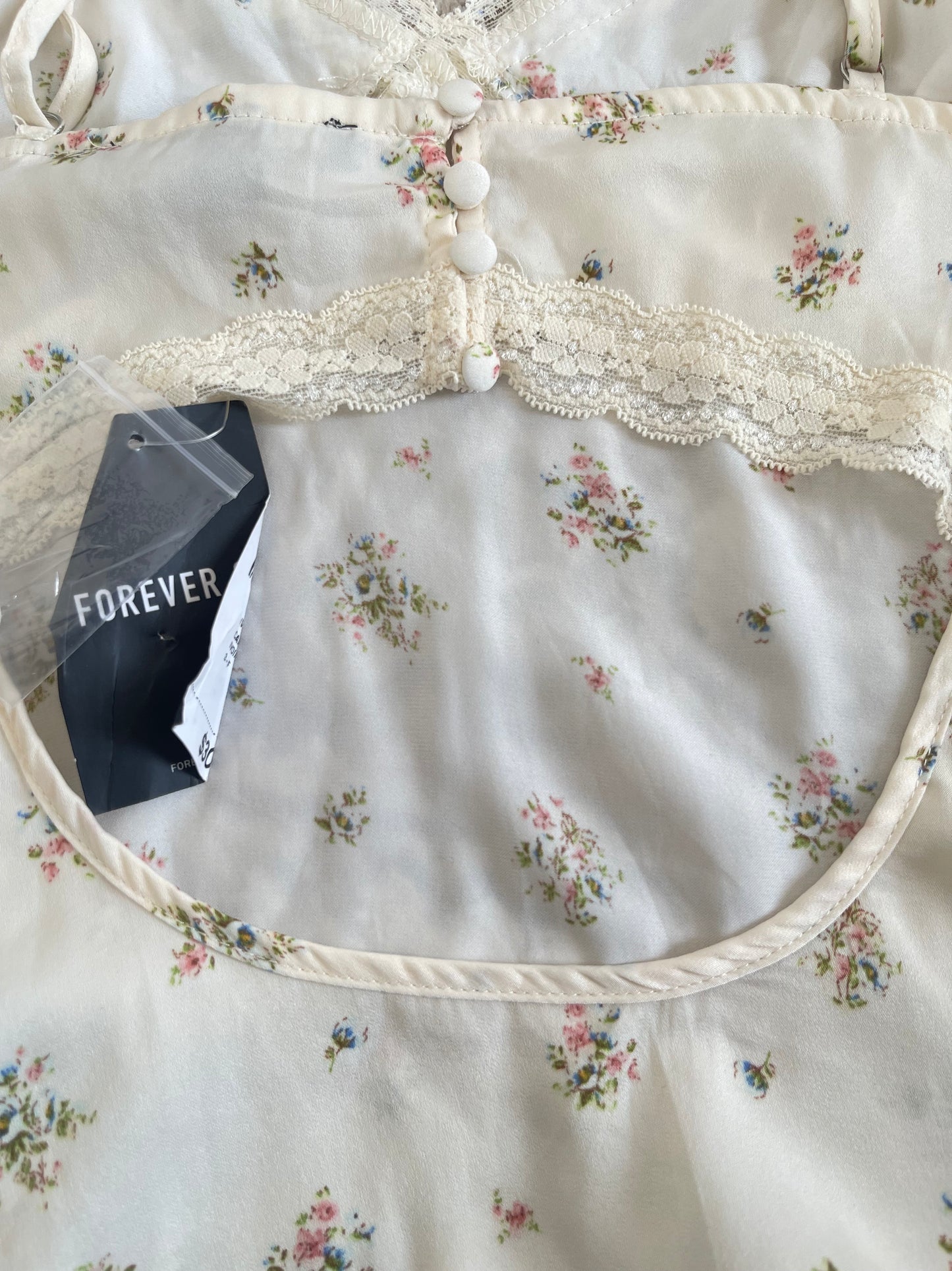 Forever 21 Top-Bust 34