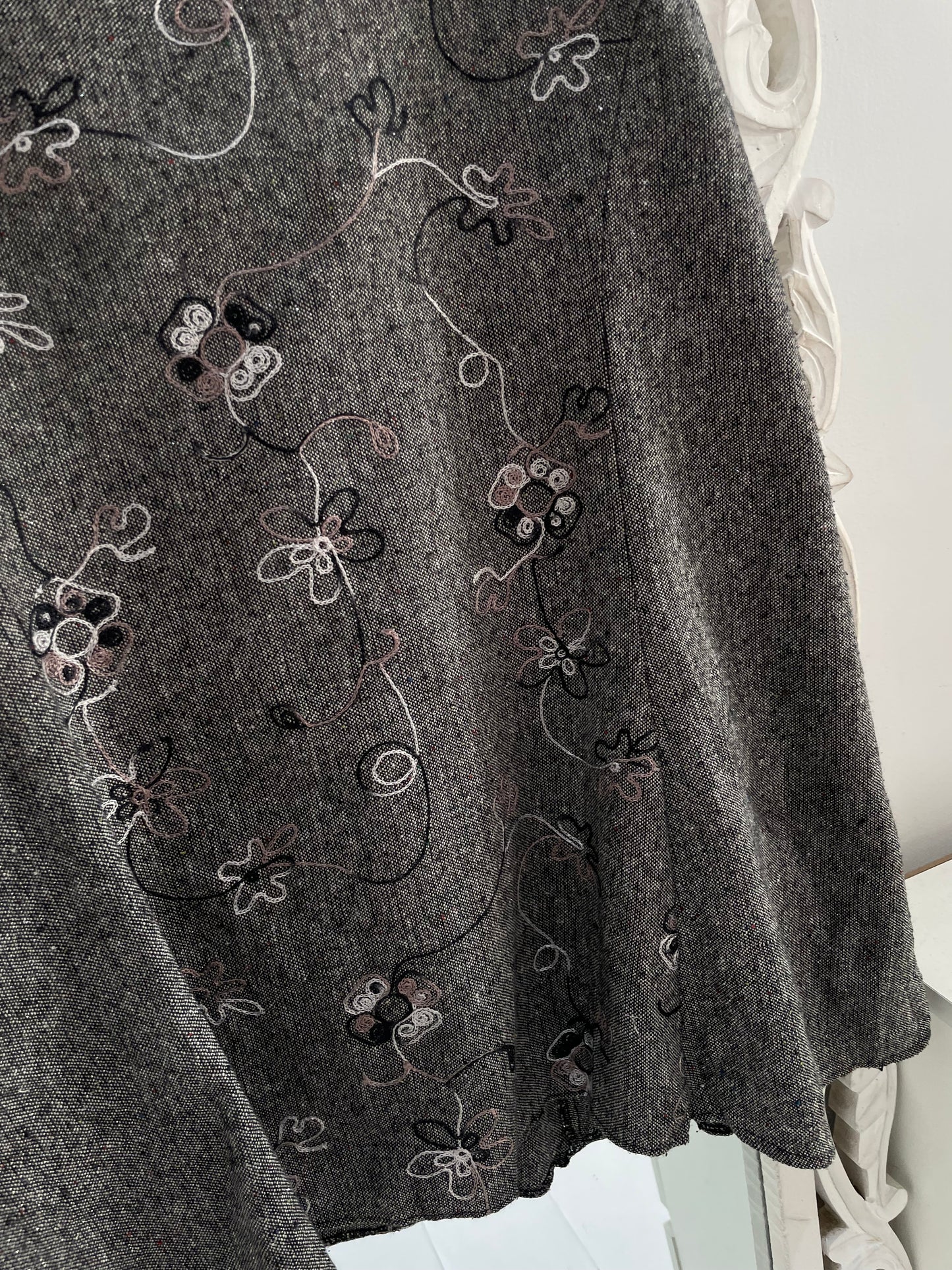 Embroidered Vintage Skirt-Waist 36