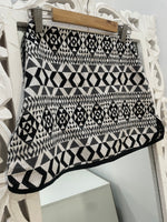 Load image into Gallery viewer, Topshop Tweed Skirt-Waist 28
