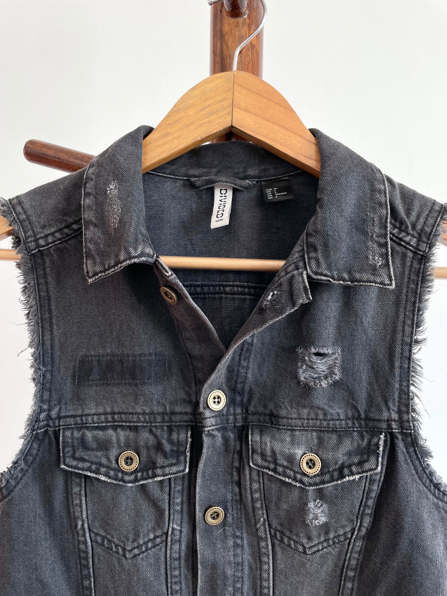 H&M Denim Vest-Chest 30