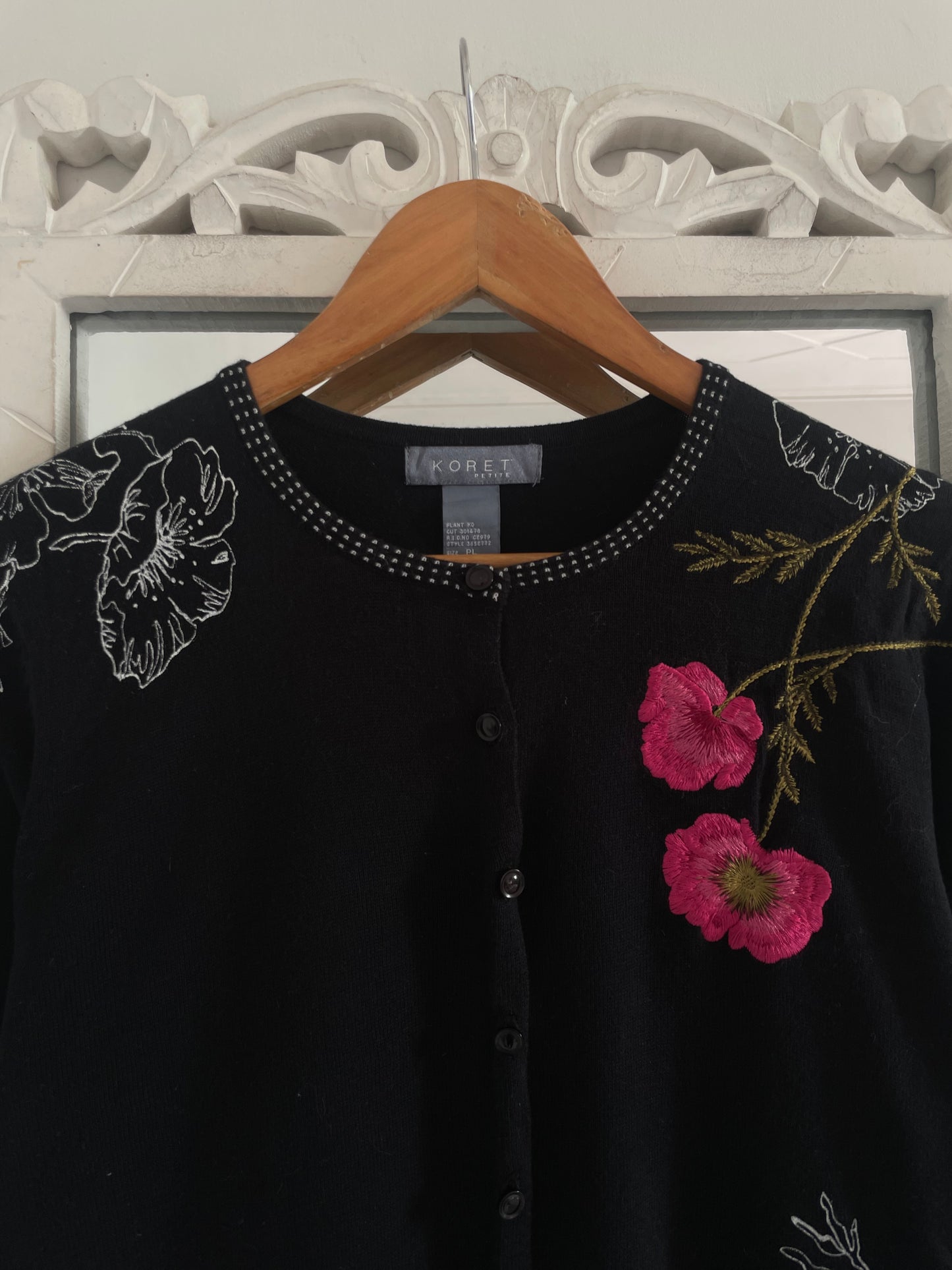 Koret Embroidered Vintage Sweater-Bust 42
