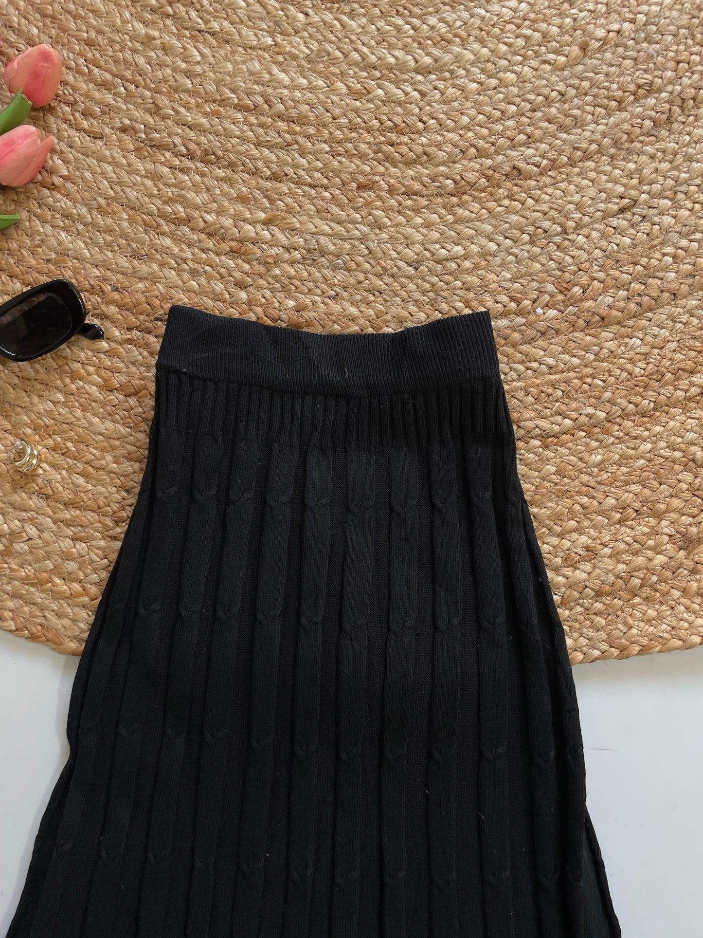 PLEATED BLACK SKIRT - WAIST 28 to 32